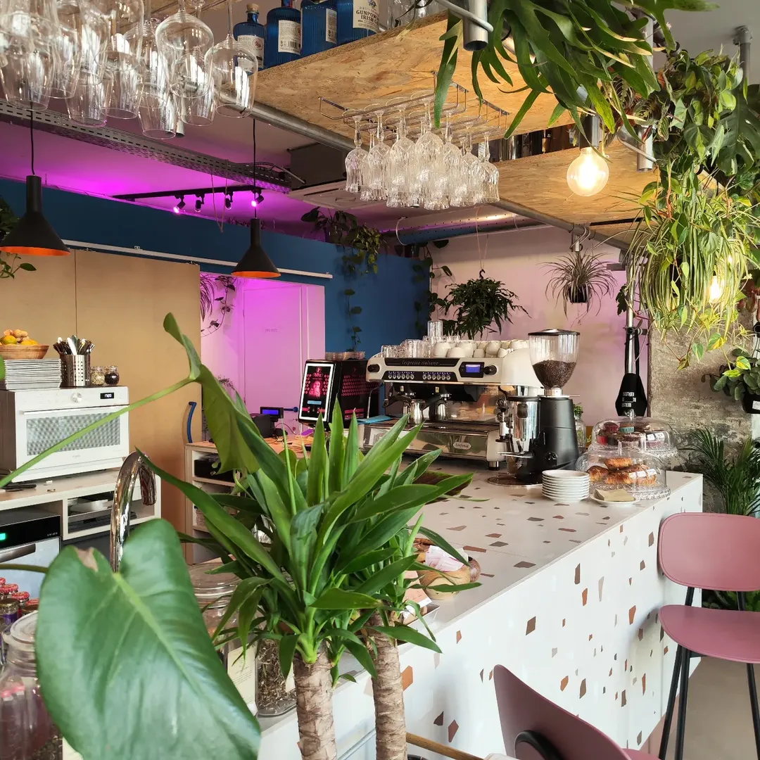 Interno Flora et Labora